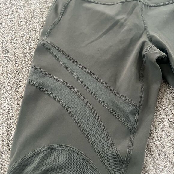 Lululemon Green Mesh Patterned 27” Wunder Under Leggings - Picture 4 of 8